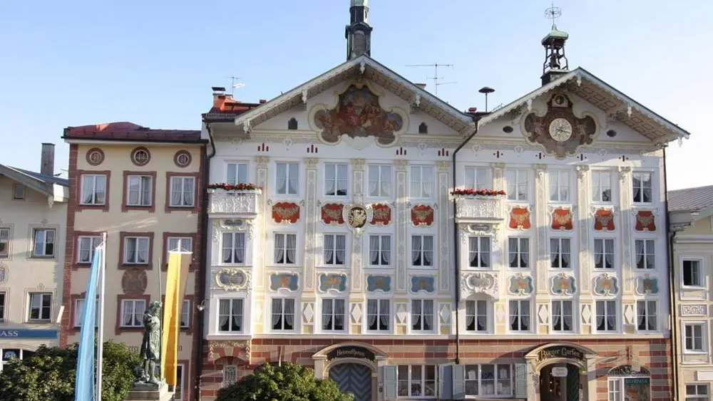 Das Stadtmuseum, gelegen in der prächtigen Markstraße von Bad Tölz
