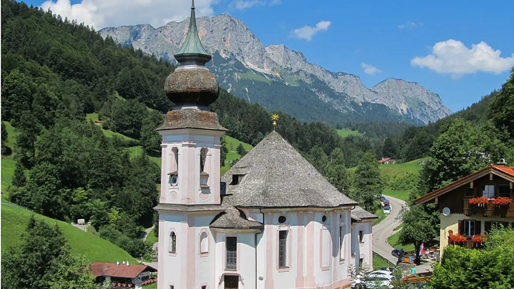 Außenansicht der Wallfahrtskirche Maria Gern