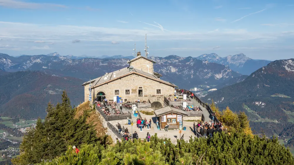 Blick auf die Sonnenterrasse des Kehlsteinhauses