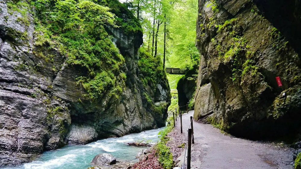 Der Weg durch die Partnachklamm in Garmisch-Partenkirchen