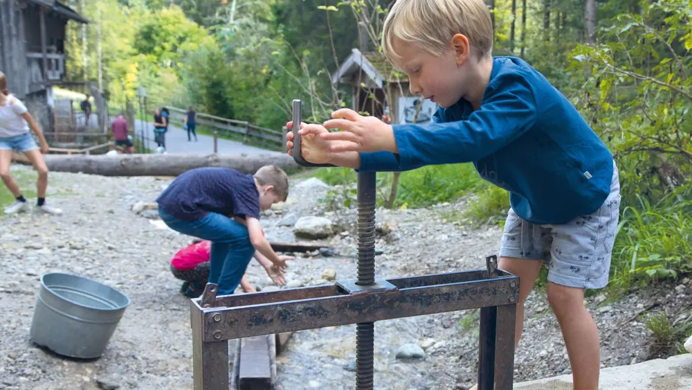 Wasserplatz im Freilichtmuseum Glentleiten