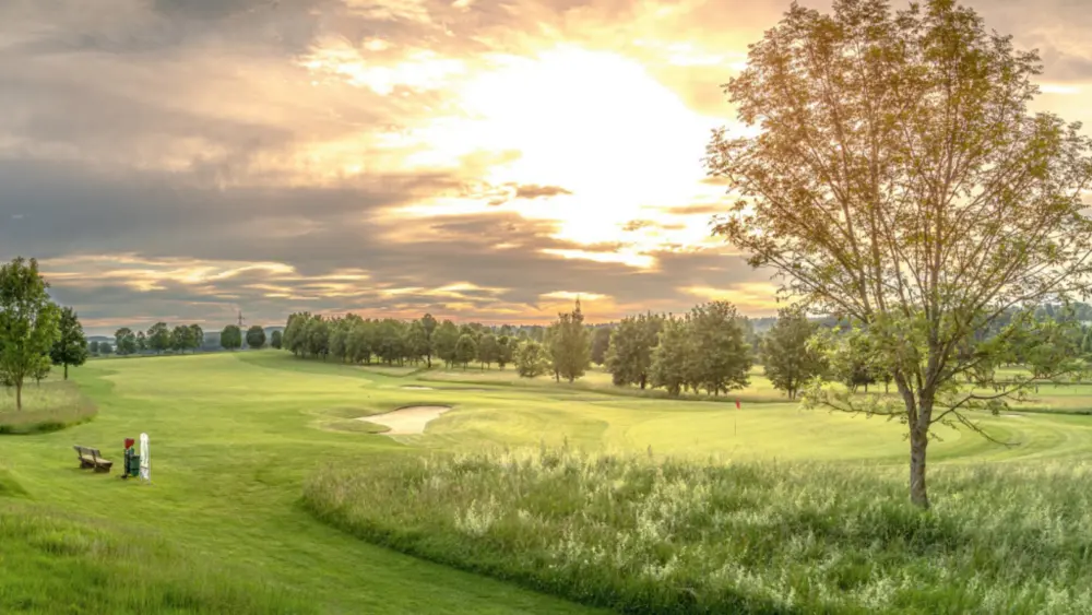Sonnenuntergang am Golfclub Hechingen-Hohenzollern