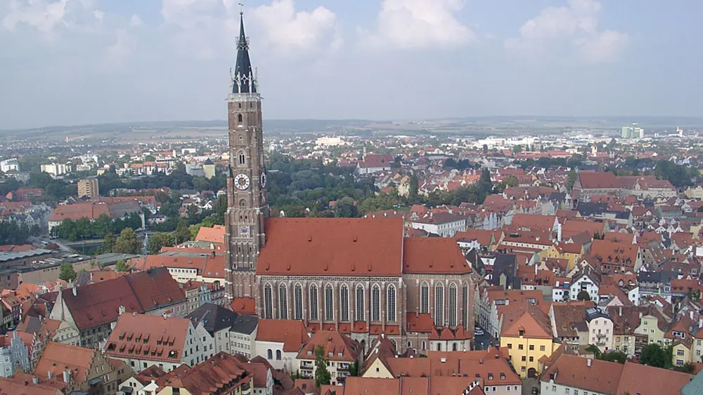 Kirche St. Martin - Innenraum mit Orgel