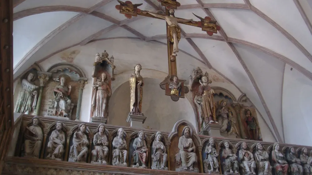 Innenansicht der Kapelle St. Georg in der Burg Trausnitz in Landshut