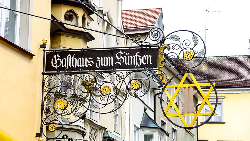 Das Schild des Gasthaus zum Sünfzen in Lindau