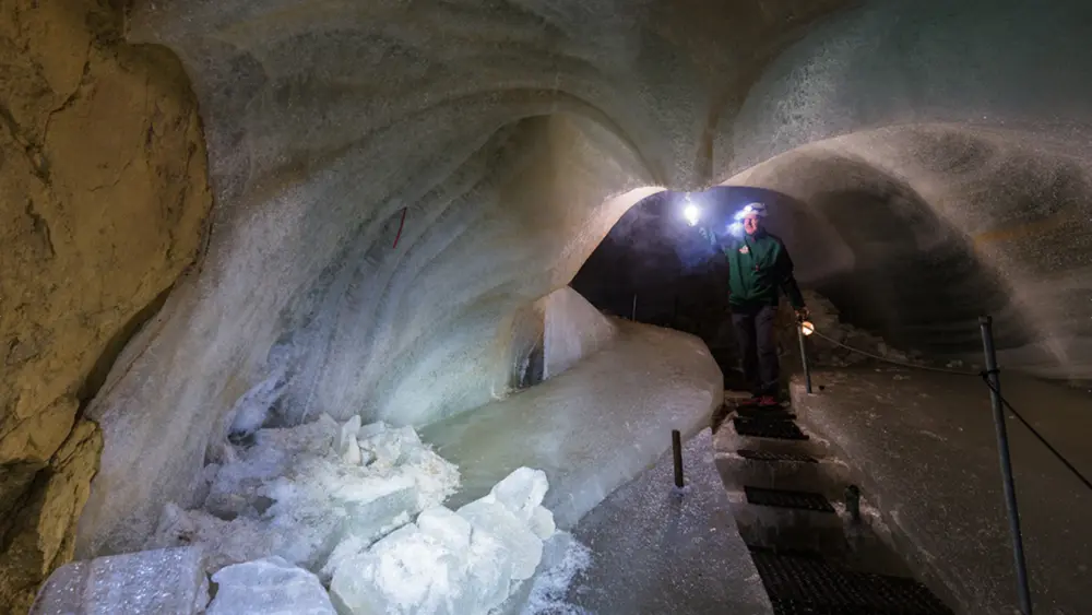 Eishöhle