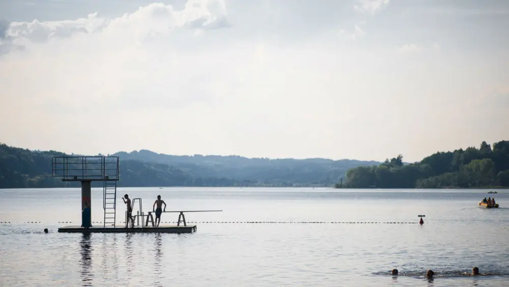 Der Sprungturm im Staffelsee Freibad Murnau