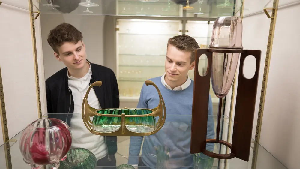Glasmuseum Passau - Arbeiten von Kolomann Moser und Josef Hoffmann Wiener Werkstätte um 1900