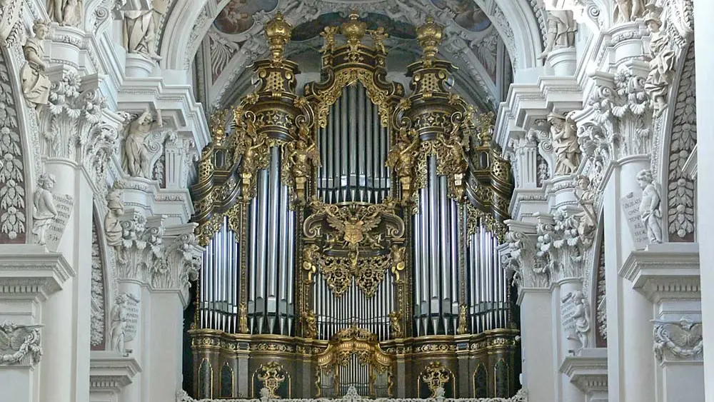 Die größte katholische Kirchenorgel der Welt im Stephansdom in Passau