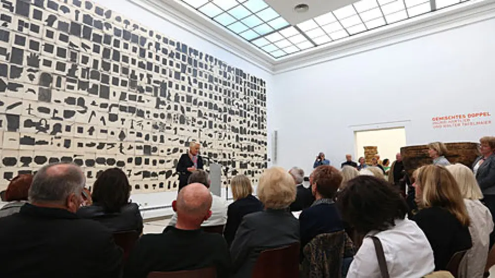 Eine Ausstellungseröffnung in der Städtischen Galerie Rosenheim