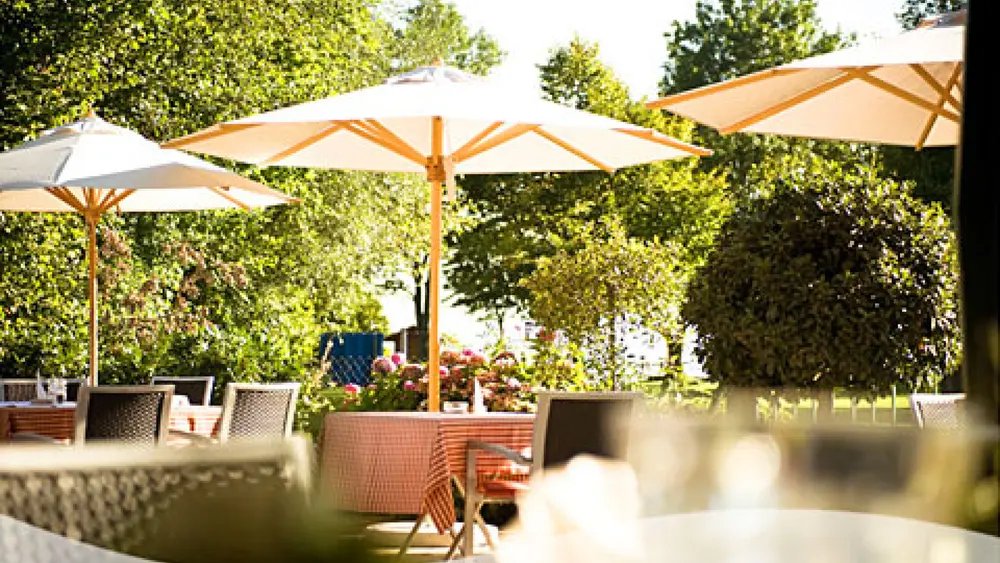 Terrasse des Hafenwirts in Seebruck