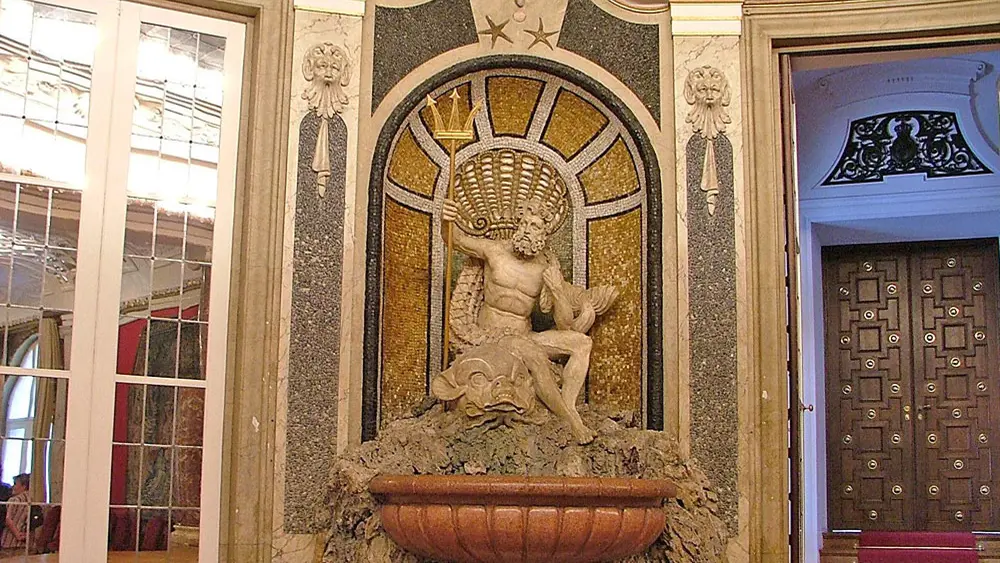 Neptunstatue in der portugiesischen Galerie des Hohenzollernschlosses Sigmaringen