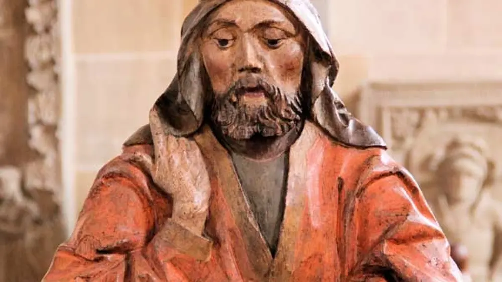 Geschnitzter König David am Chorgestühl der Stiftskirche