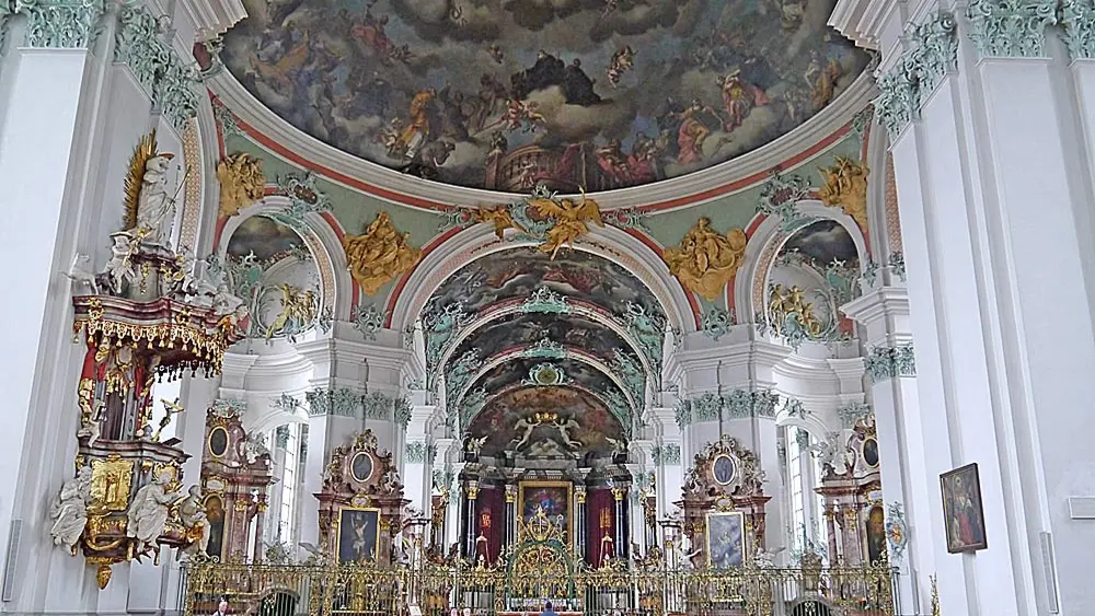 Innenansicht des Langhauses der Stiftskirche St. Gallen