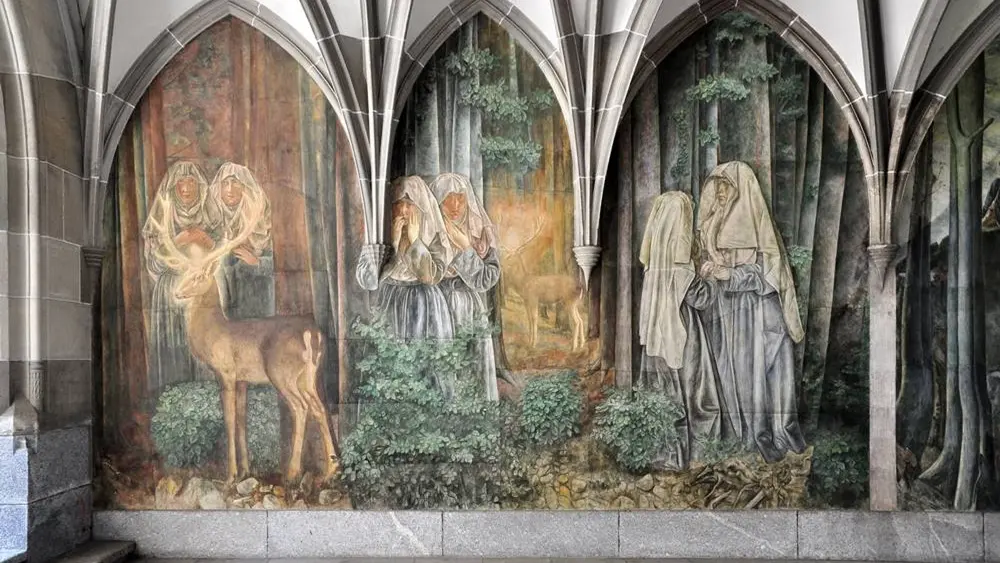 Kreuzgang mit Freskenzyklus von Paul Bodmer