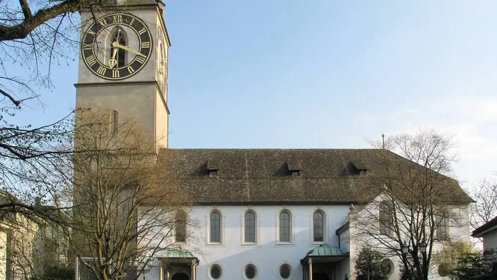 Blick auf die Pfarrkirche St. Peter