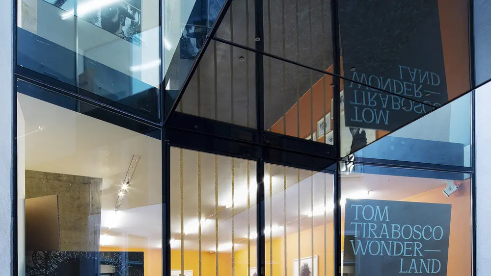 Durchgang vom Alt- zum Neubau im Cartoonmuseum Basel