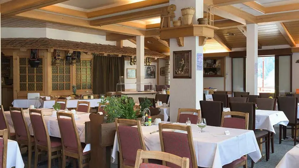 Blick in das Restaurant Glacier in Grindelwald