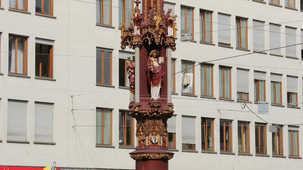 Blick auf den Fischmarktbrunnen