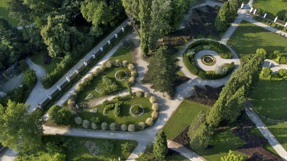 Planetengarten im Schloss Eggenberg