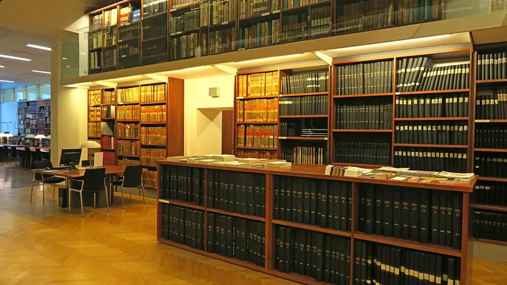 Die Bibliothek im Ferdinandeum Innsbruck