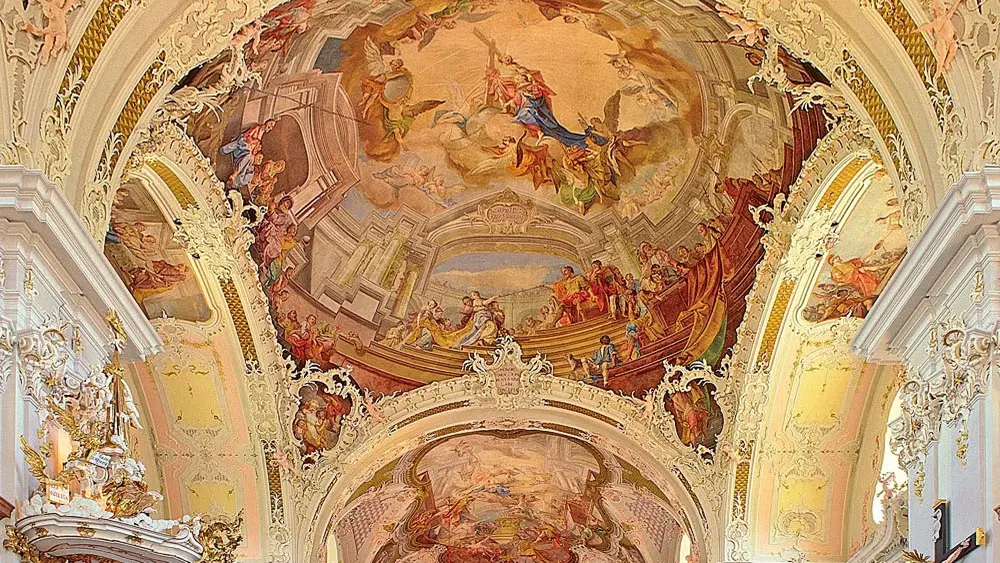 Innenansicht der Wiltener Basilika in Innsbruck
