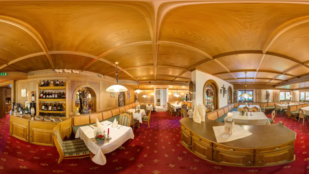 Blick ins Restaurant des Landhotels Wiedersbergerhorn
