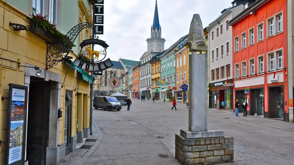 Hauptplatz Villach mit Pranger