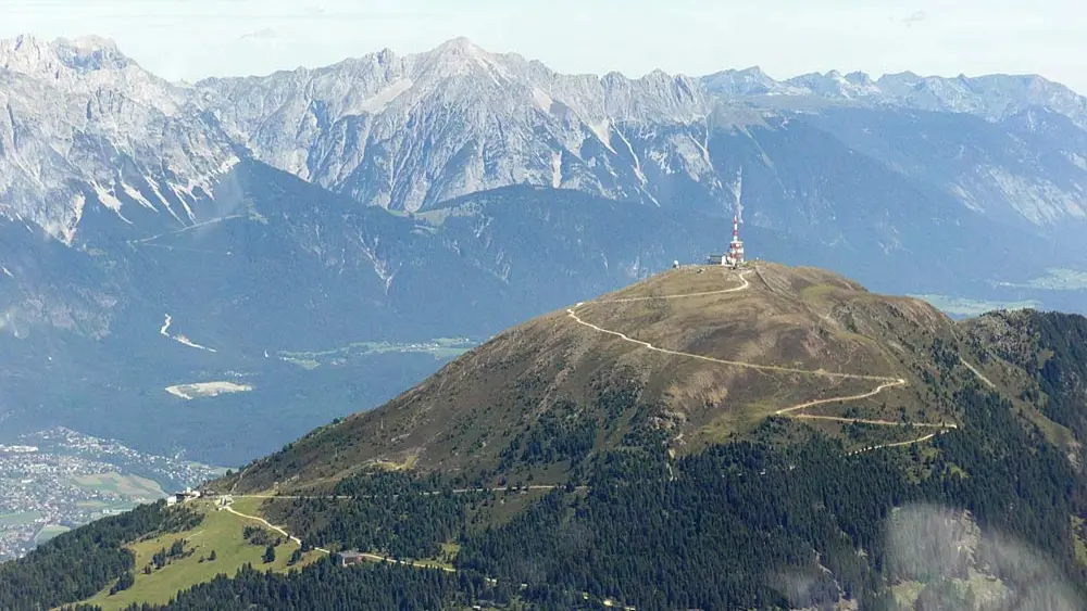 Luftaufnahme des Patscherkofels bei Igls