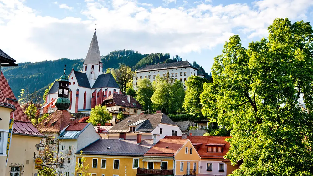 Blick auf Murau und die Stadtpfarrkirche