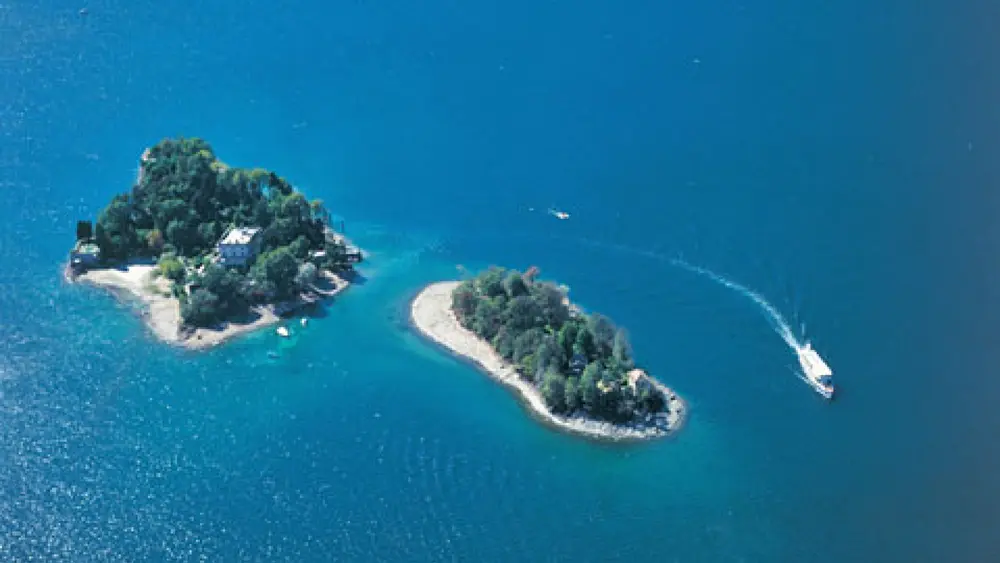Luftaufnahme der Brissago-Inseln im Lago Maggiore