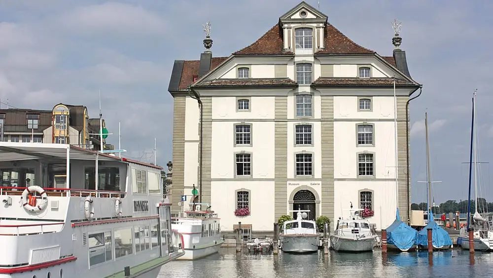 Blick auf das Kornhaus im Rorschacher Hafen