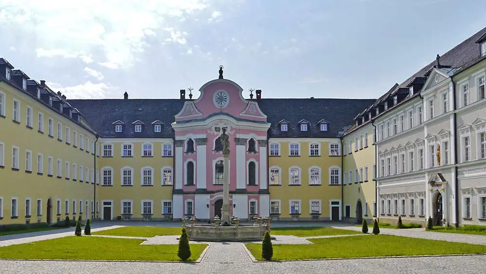 Hof des Klosters Metten