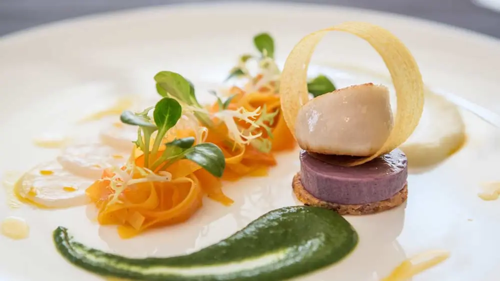 Vorspeise mit Jakobsmuscheln im Maximilians in Oberstdorf