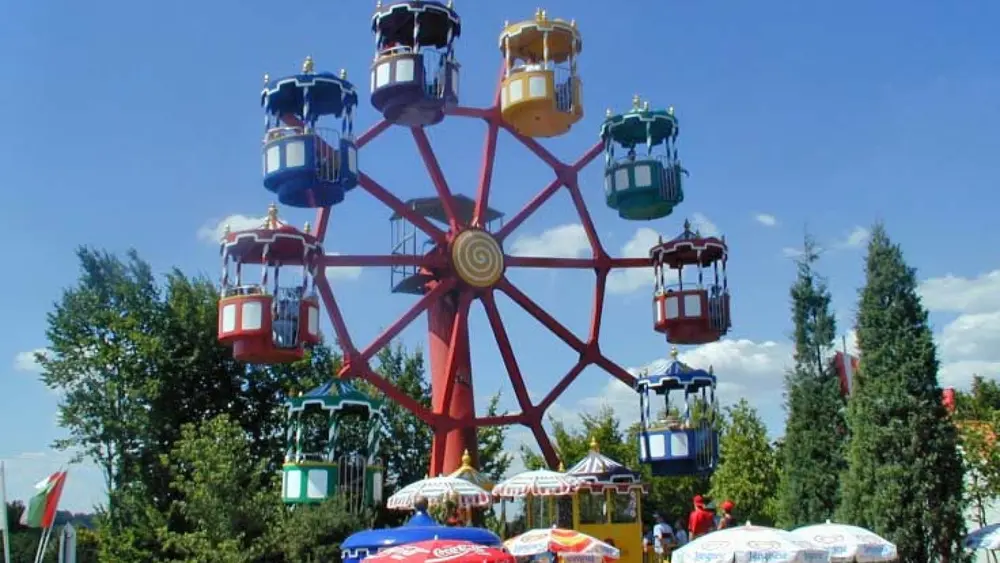 Kinder-Riesenrad im Churpfalzpark Loifling