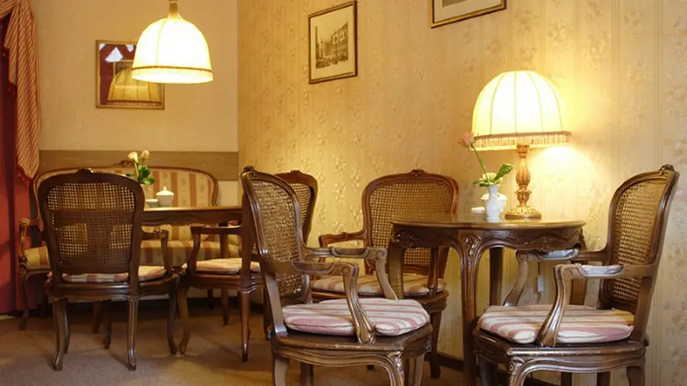 Blick in das Café Valier in Innsbruck