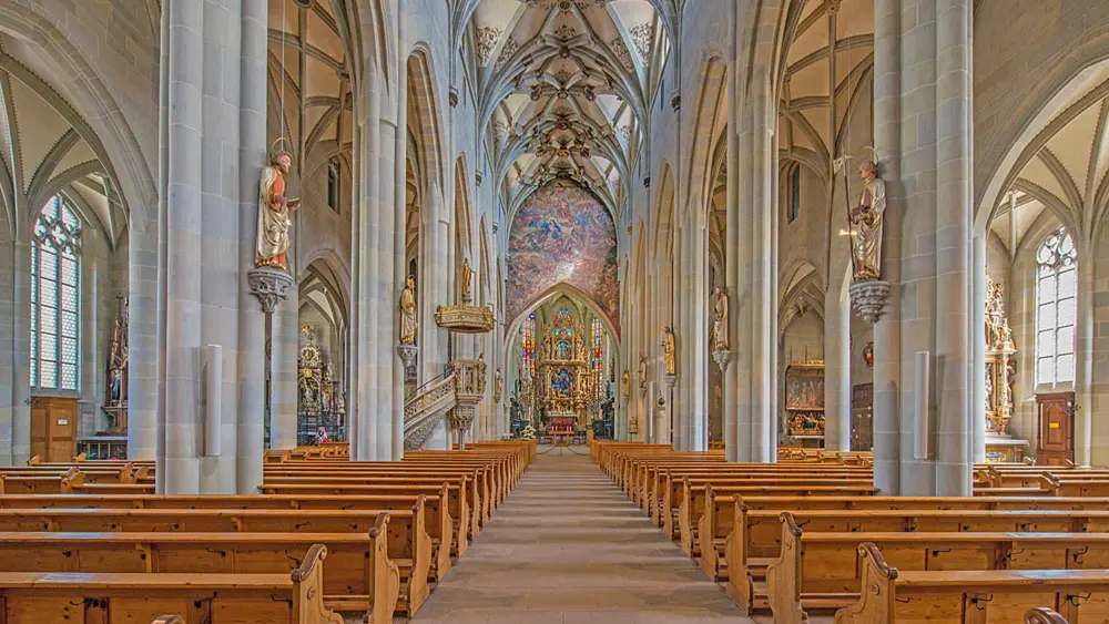 Blick ins Innere des Münsters St. Nikolaus in Überlingen