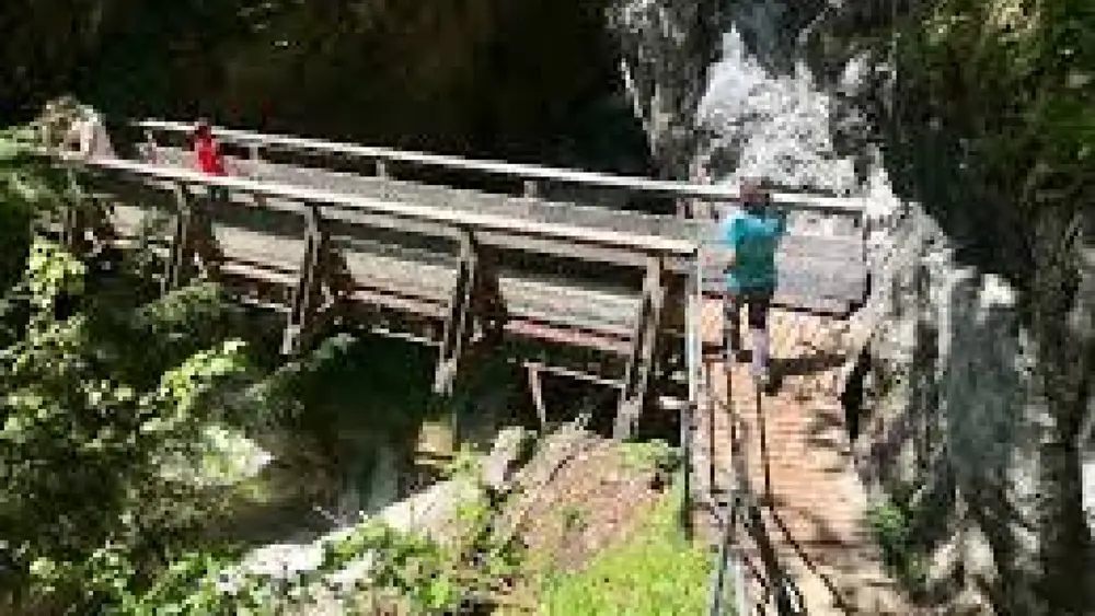 Wandersteg zu den Tatzlwurm Wasserfällen