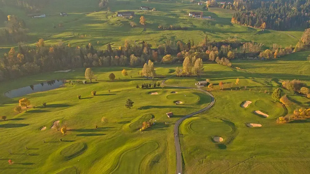 Luftaufnahme des Golf-Parks Bregenzerwald