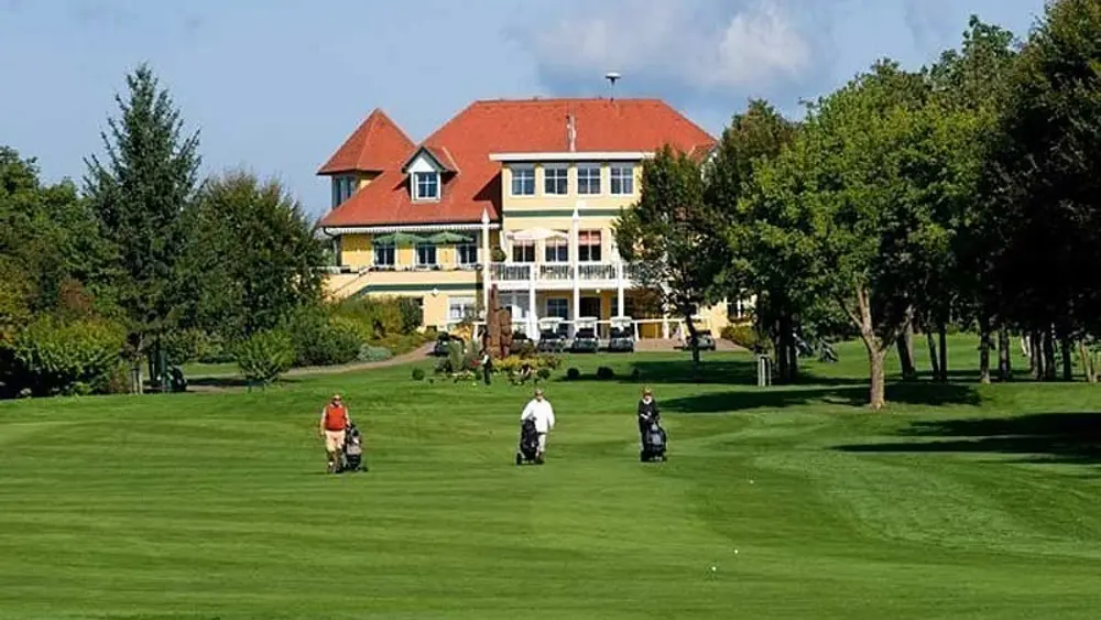 Blick auf das Golfhotel im Golfpark Klopeinersee St. Kanzian