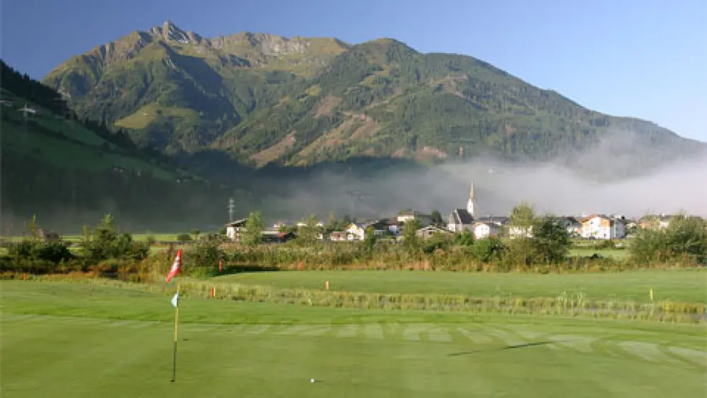 Blick über den Golfplatz Hohe Tauern