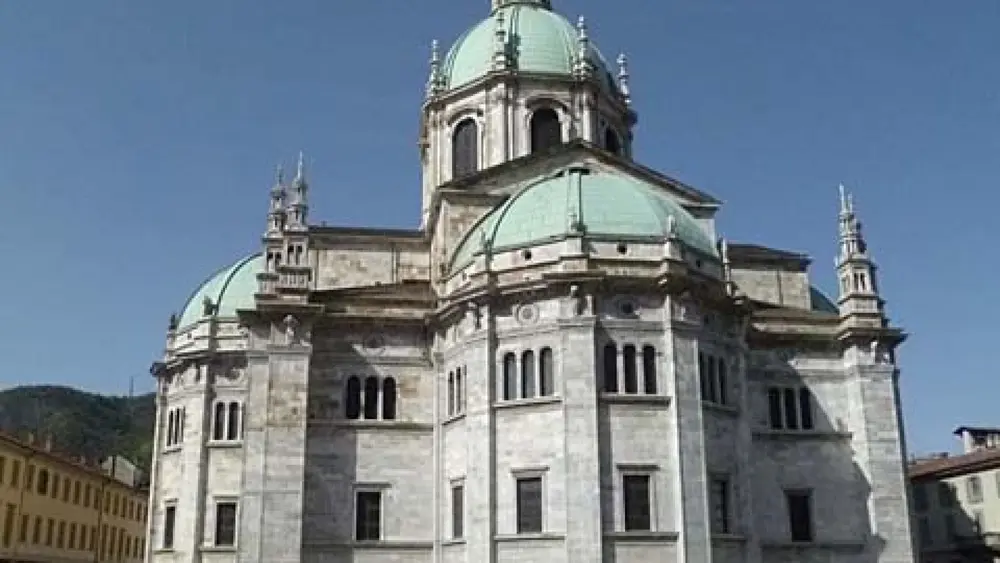 Südseite des Comer Doms