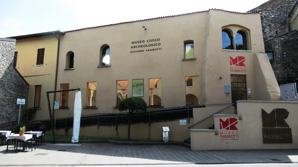 Außenansicht des Museums Giovanni Rambotti