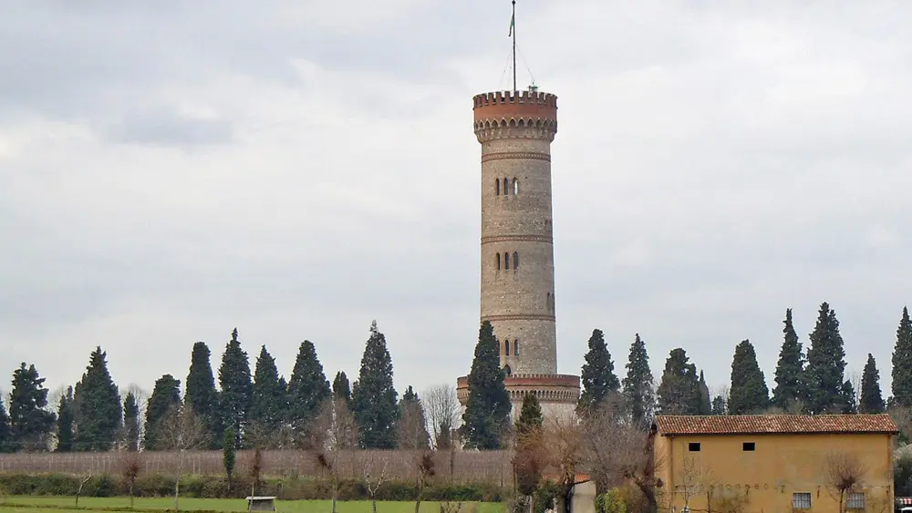 Blick auf den Turm von San Martino