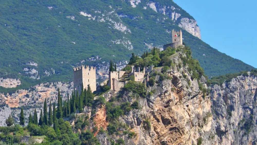 Blick auf das Castello di Arco