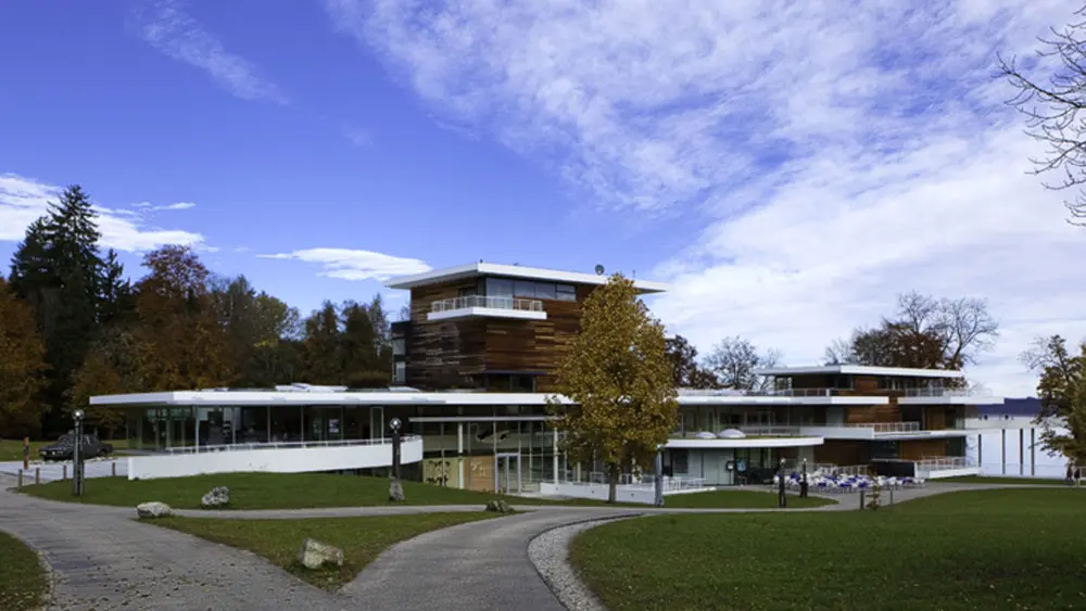 Außenansicht des Buchheim Museums in Bernried