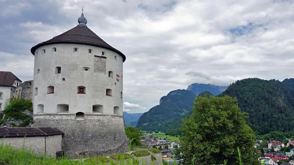Blick auf den Kaiserturm der Festung Kufstein