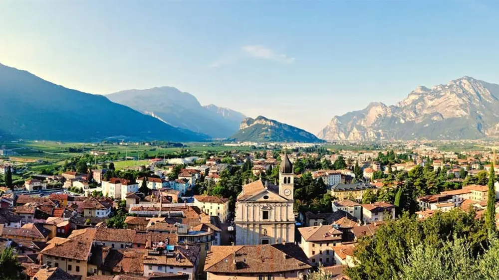 Panoramablick auf Arco