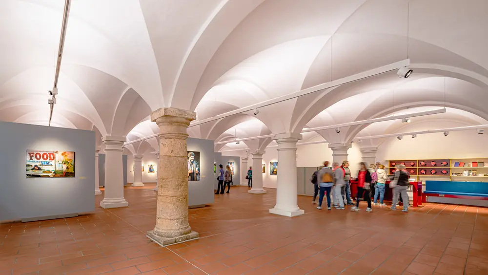 EG Halle/Foyer Übersicht