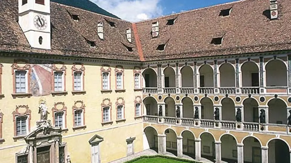 Blick in den Innenhof der Hofburg Brixen